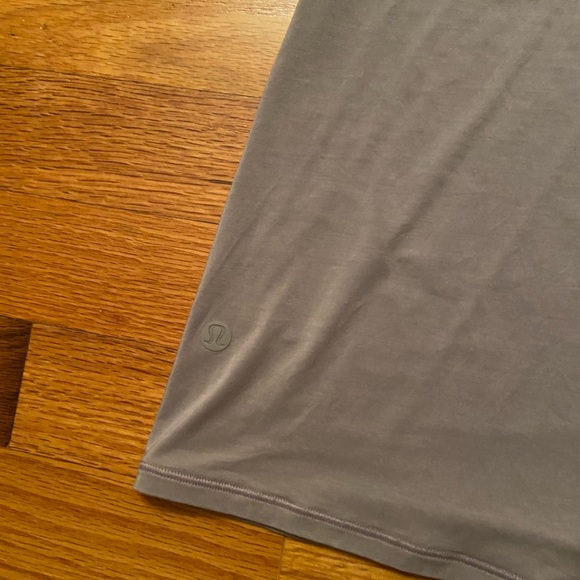 Lululemon tank top 😊❤️😊❤️ - Picture 4 of 4